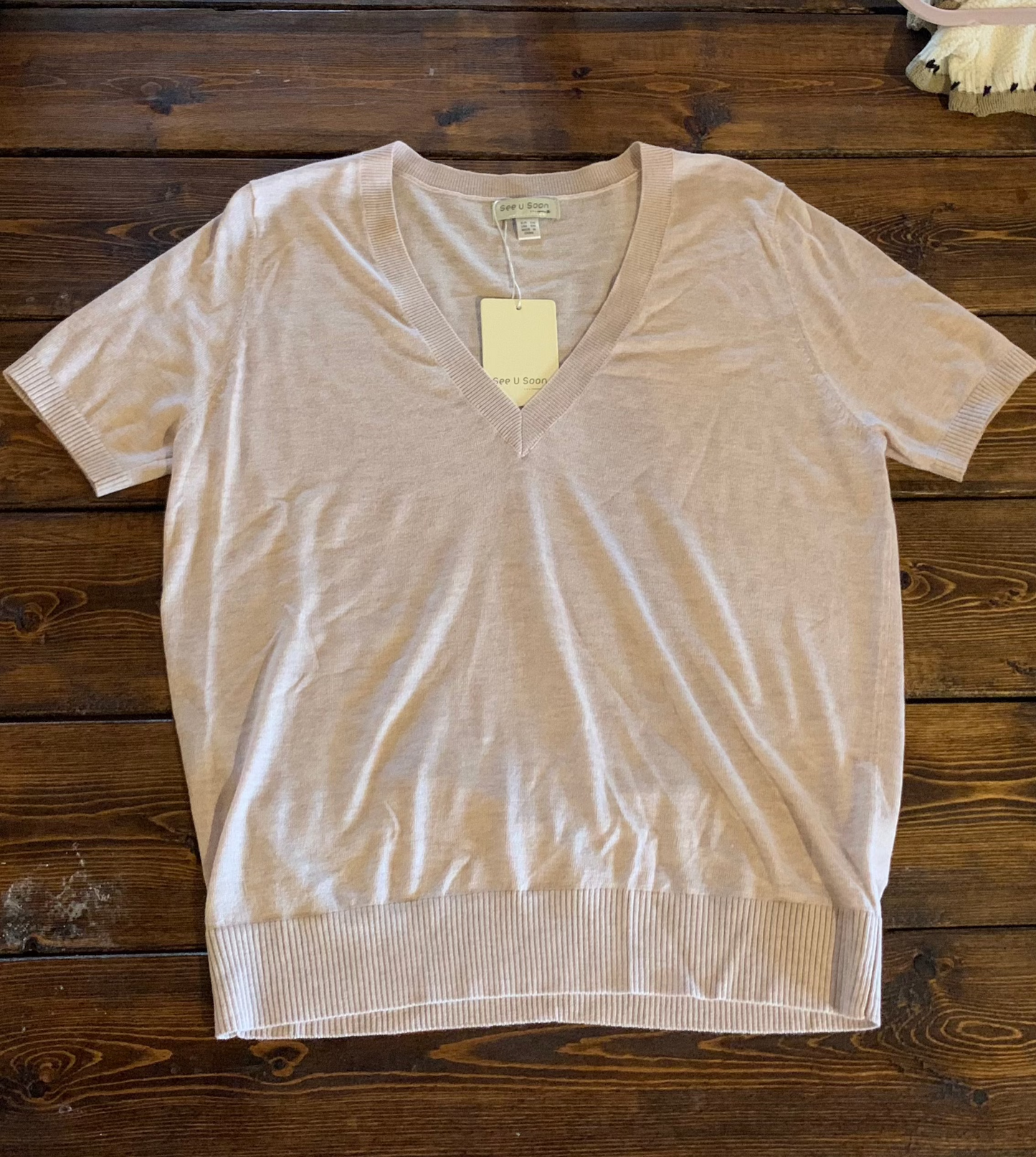 See u Soon V-Neck Tee - pale pink See U Soon