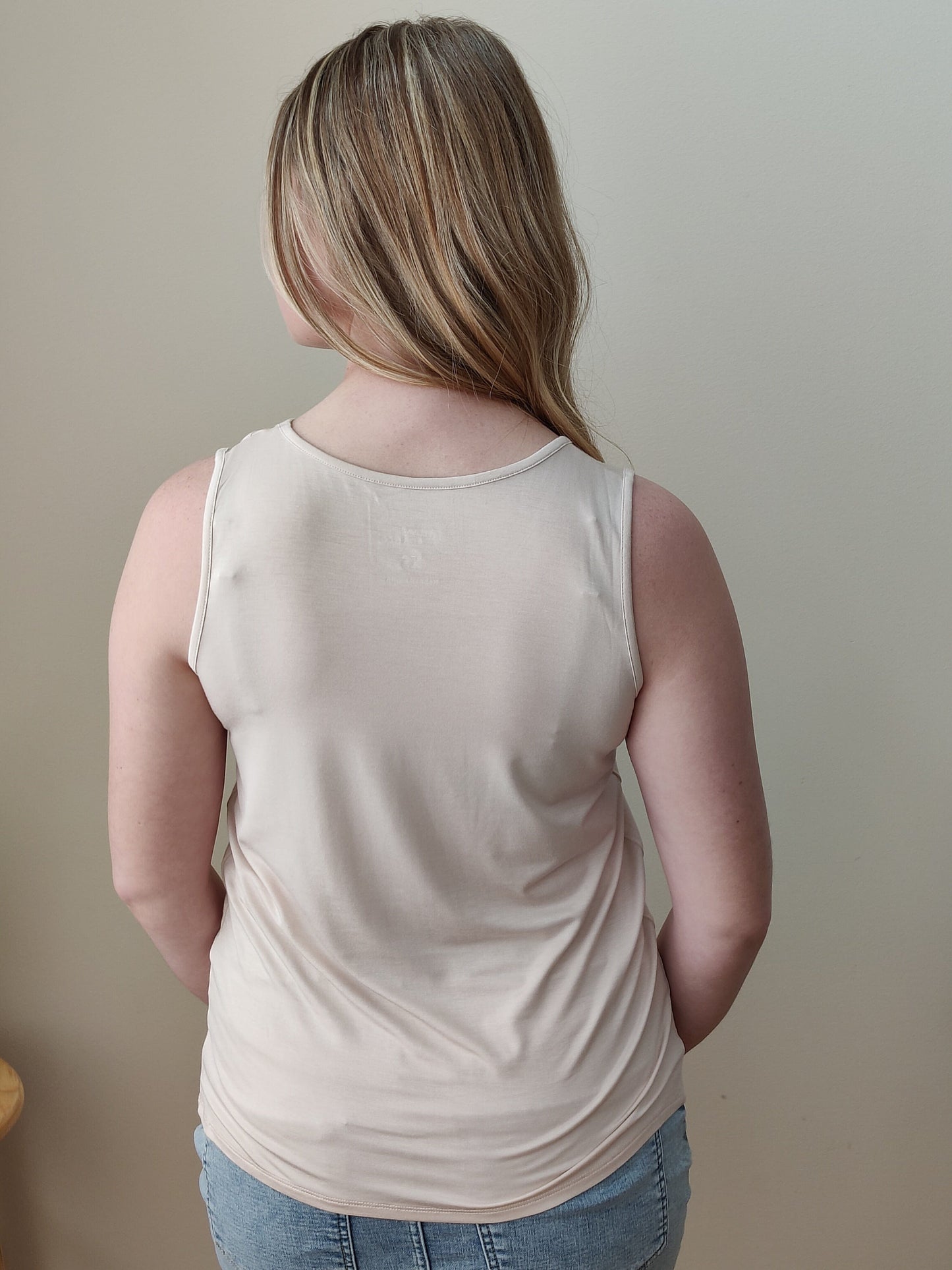 Cut-out Perfect Scoop Neck Tank - Linen sleeveless top Grace & Lace