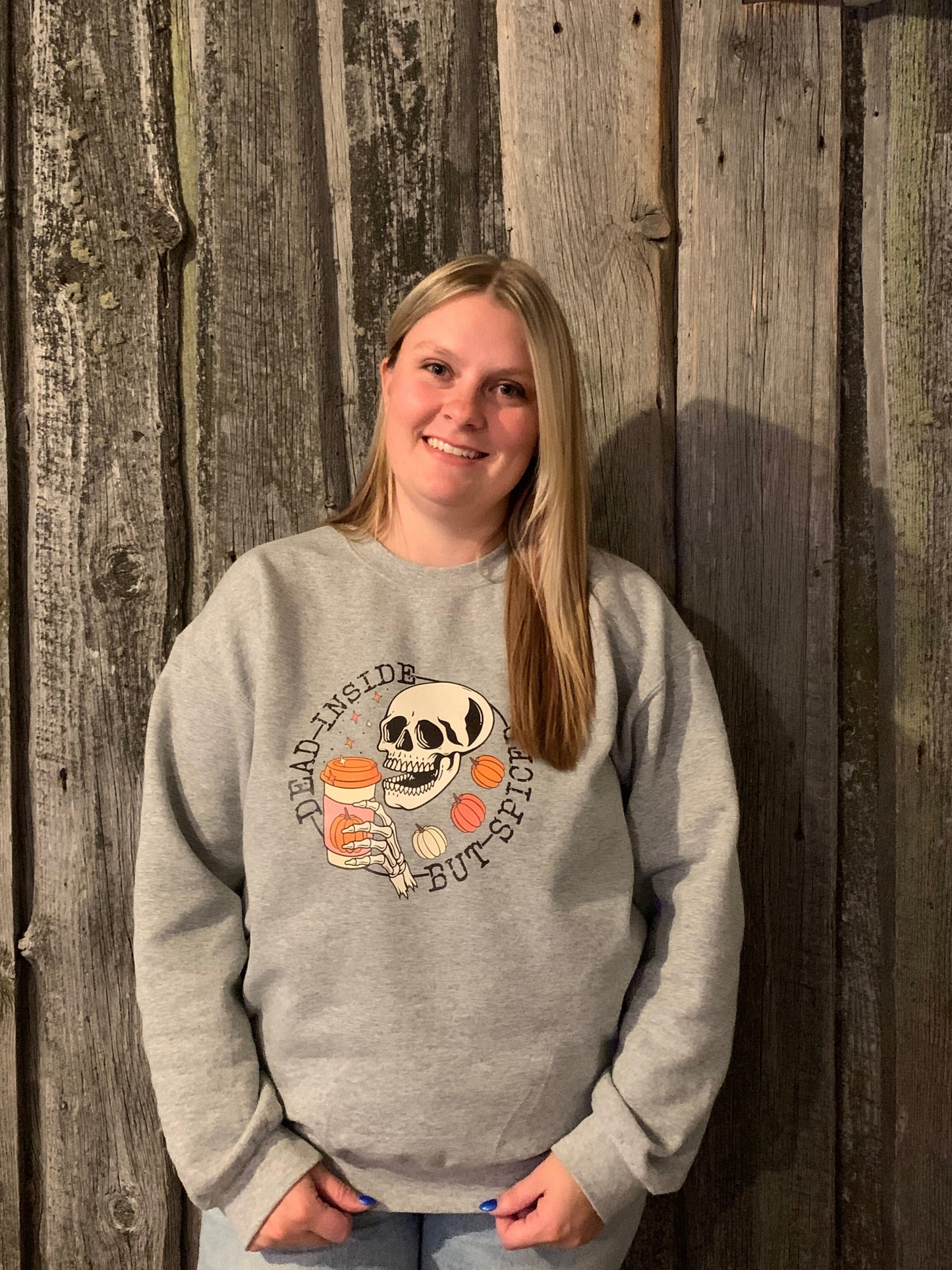 Dead inside but Spiced Crewneck - Grey Sweatshirt Blonde Ambition