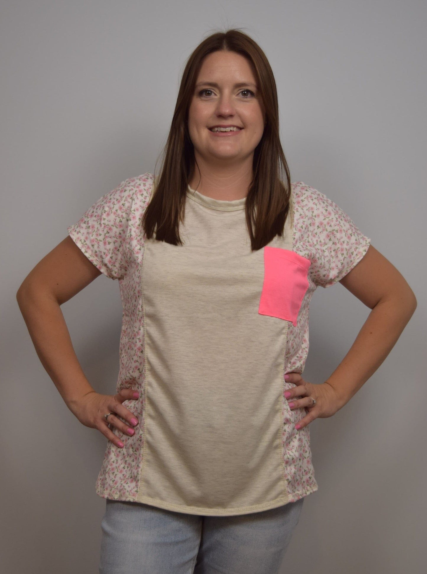 Mae Pink Ditsy Floral Pocket Tee tee Heimish