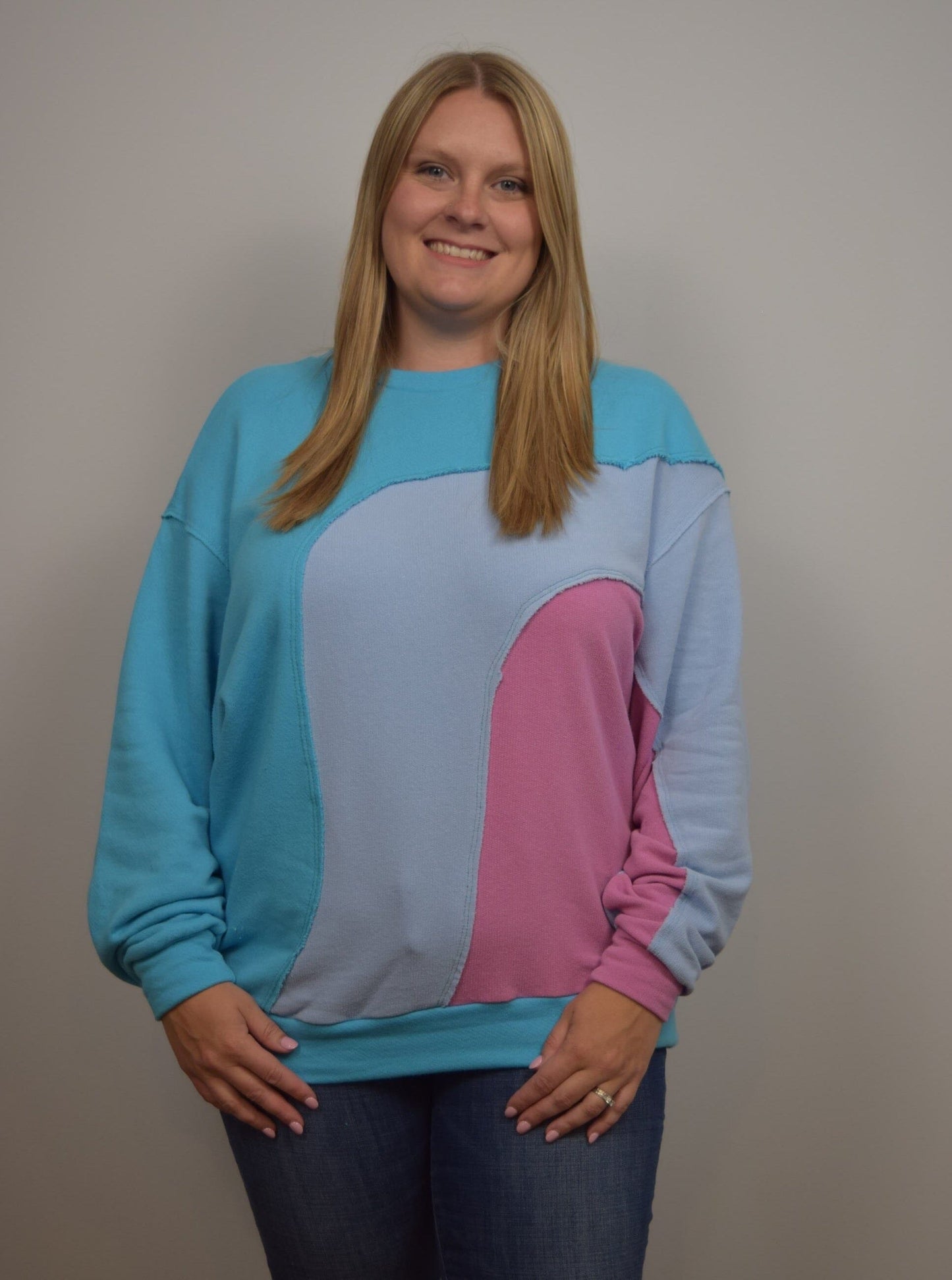 Trina Colour block Crewneck Sweatshirt Bucketlist 